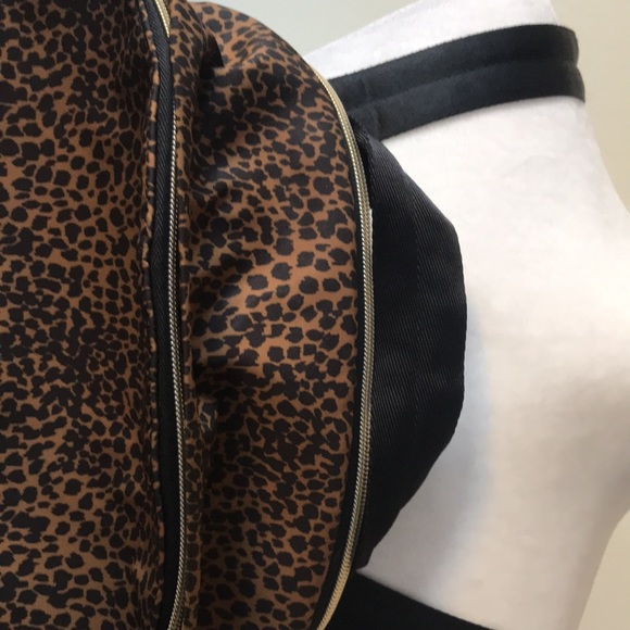 Stella and Dot animal print backpack in EUC🍀 - Picture 8 of 10